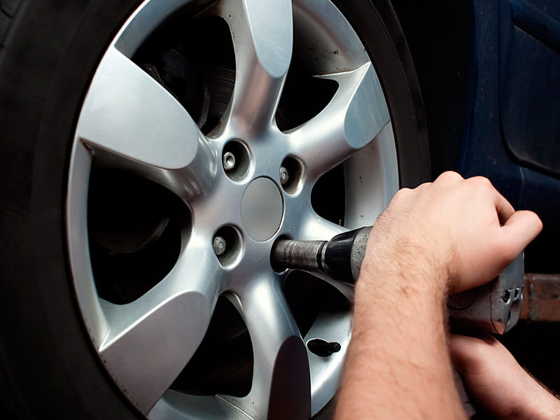 How To Change a Car Tire